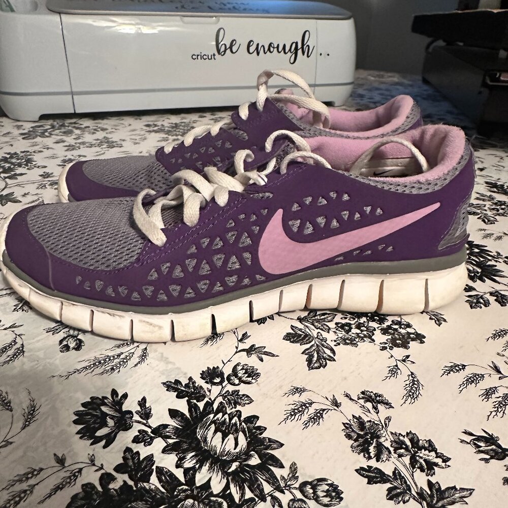Nike Free Run Lilac Purple Running Shoes 395914-004 Women’s Size 7.5